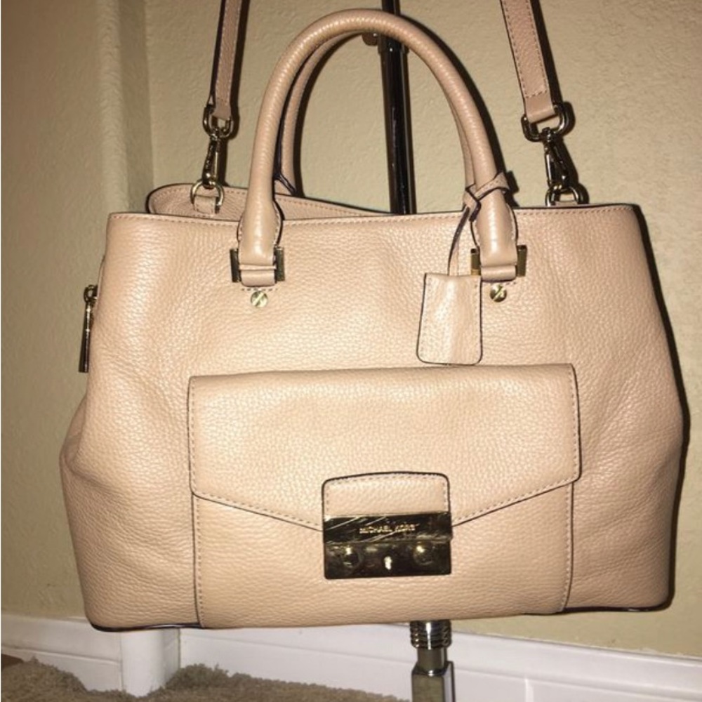 Michael Kors handbag with matching Crossbody strap